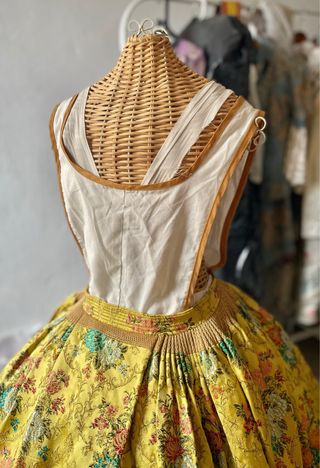 Vestido Fallera Niña con Manteletas