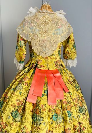 Vestido Fallera Niña con Manteletas