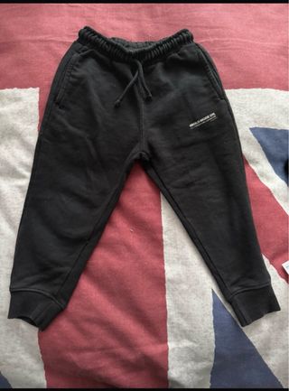 Chándal negro niño