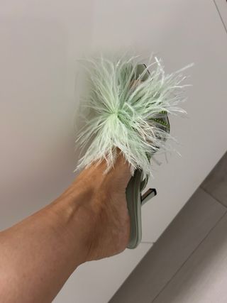 Sandalias Zara Talla 37 Plumas y Pedrería