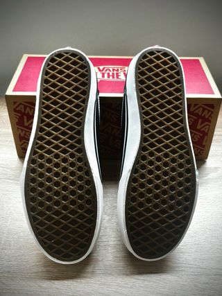 Vans Clásicas Negras Talla 39