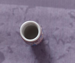 Jarrón de cerámica en miniatura