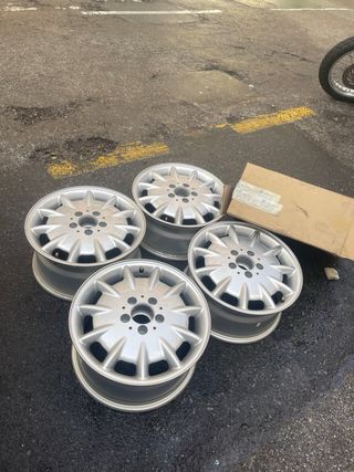 Llantas Mercedes 16” Nuevas Caja