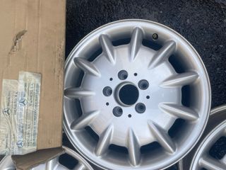 Llantas Mercedes 16” Nuevas Caja