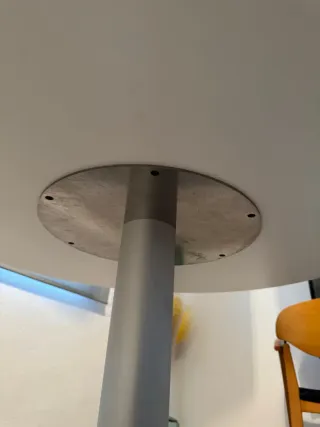 Mesa redonda STUA blanca