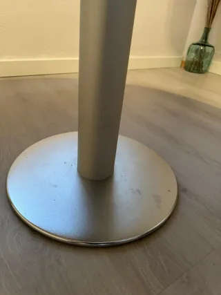 Mesa redonda STUA blanca