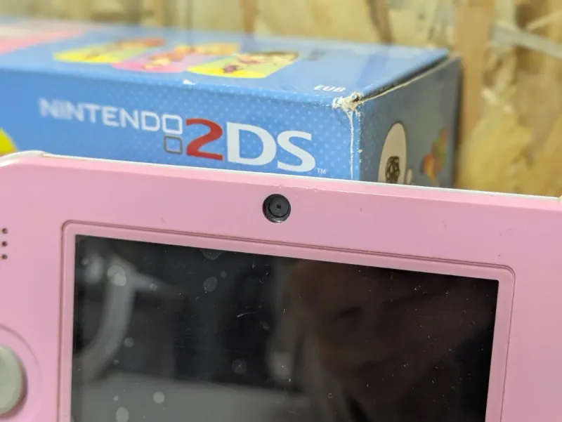 Nintendo 2DS edición limitada Tomodachi Life afbeelding 5