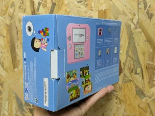Nintendo 2DS edición limitada Tomodachi Life