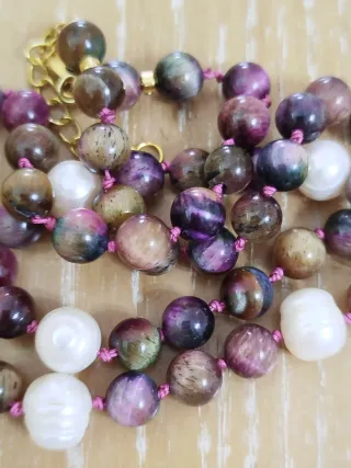 Collana occhio di Tigre rosso con 5 Perle Coltivat