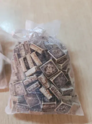 Corazones y teselas cuadradas para manualidades