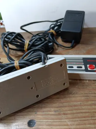 Accesorios Nintendo NES: Mandos y Adaptador