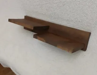 Estantería rústica de madera