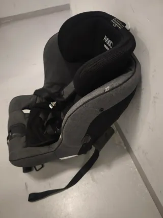 Silla coche a contramarcha AXXID