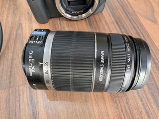 Cámara Canon EOS 550D + Objetivo 55-250m + Mochila