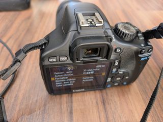 Cámara Canon EOS 550D + Objetivo 55-250m + Mochila