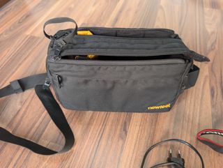 Cámara Canon EOS 550D + Objetivo 55-250m + Mochila