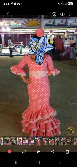 Traje de flamenca rosa lunares color coral y beich