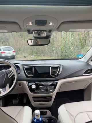 Chrysler pacifica