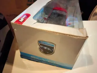 Mondo Motors Fiat 500 Rojo 1/24