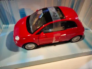 Mondo Motors Fiat 500 Rojo 1/24