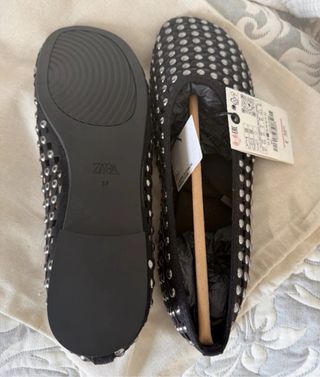 Bailarinas caladas con tachas negras