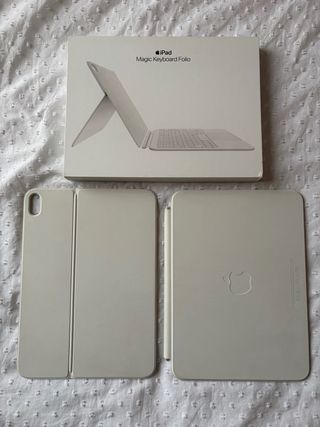 iPad 10 256GB Wi-Fi + Accesorios