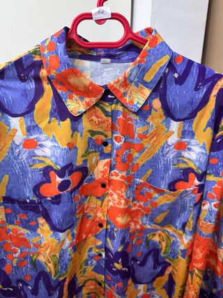 Camisa estampada morada y naranja Talla L