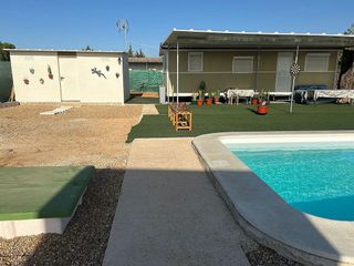 Chalet en venta en Carmona