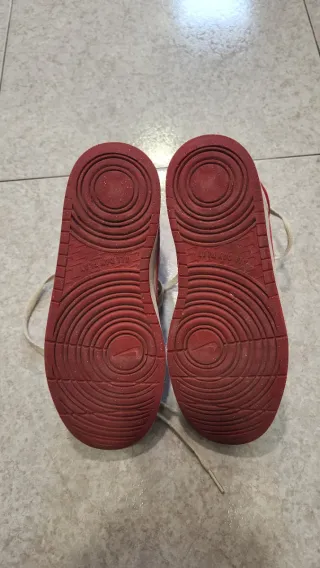 Zapatillas Nike Air niño rojas y blancas