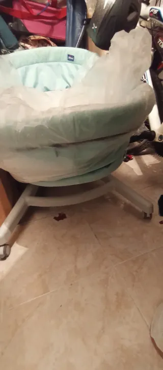 Cuna Chicco Baby Cut sin barra juguetes