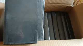 Lotto 19 custodie VHS usate