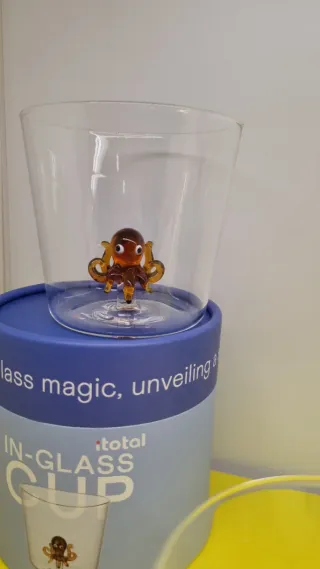 Bicchieri in vetro borosilicato con vari soggetti
