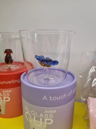 Bicchieri in vetro borosilicato con vari soggetti