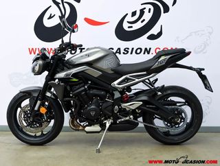 TRIUMPH STREET TRIPLE 765 R -GARANTÍA OFICIAL-
