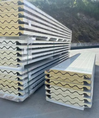 Panel sándwich y hierros Sevilla