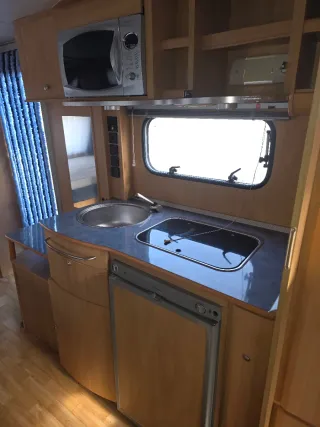 SE VENDE CARAVANA SUN ROLLER QUEEN