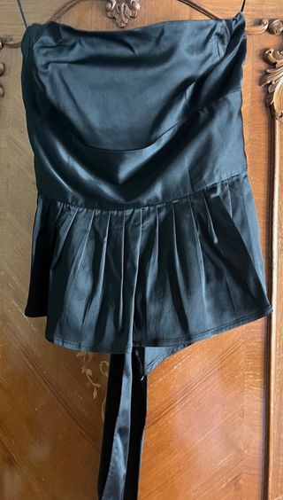 Top palabra de honor negro satinado