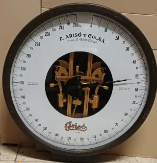 Báscula antigua E. Arisó y Cía. restaurada