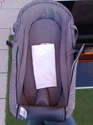 Carrito de bebé Stokke gris