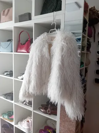 Abrigo blanco peludo talla única