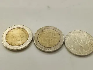 Monedas Colombianas 500, 200 Pesos