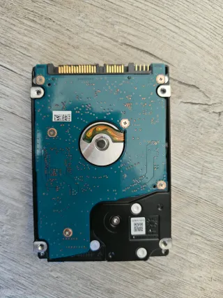 Disco Duro Toshiba 1TB 2.5 SATA
