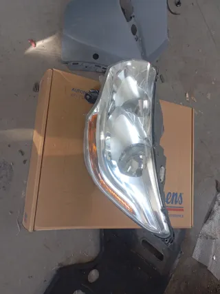 Faro Izquierdo Citroën C4 (hasta 2015)