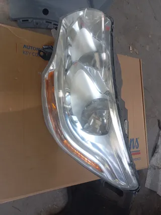 Faro Izquierdo Citroën C4 (hasta 2015)