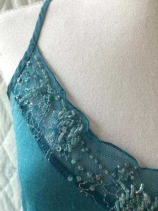 Top de tirantes con encaje