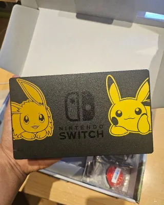 Nintendo Switch Edición Pokémon Pikachu