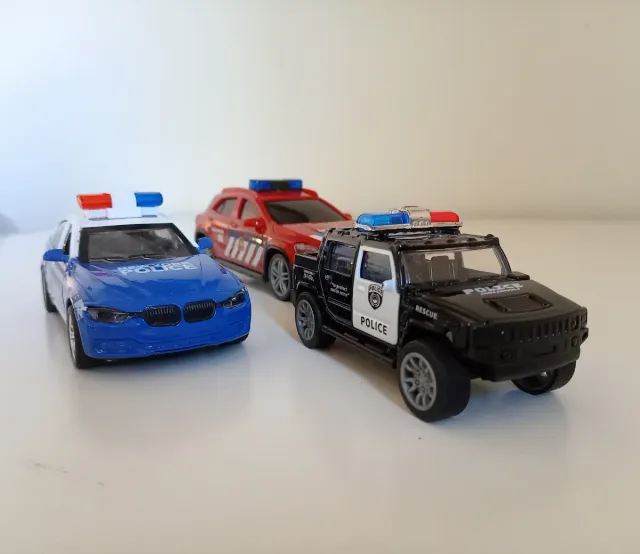 Lote coches y vehículos variados.