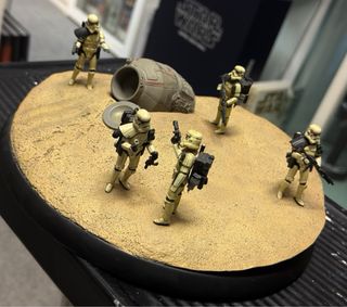 STAR WARS “look sir, droids” Diorama Sideshow 1250