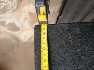 Cajón para medios de coche