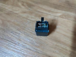 Relé Honda CBR 600 F4i 2001